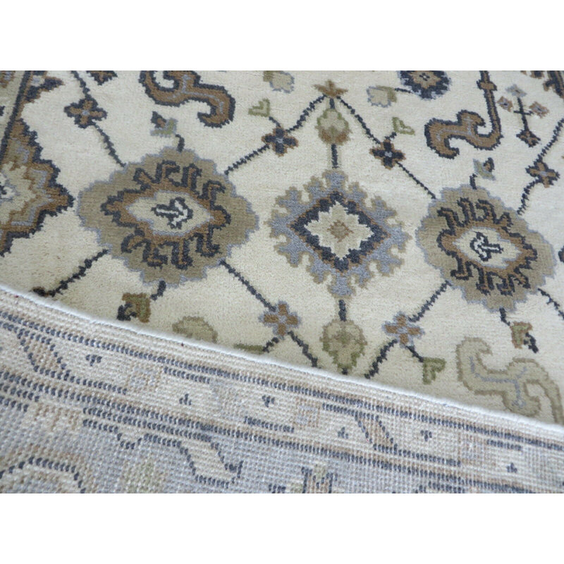 Tapis oriental noué à la main ivoire Oushak