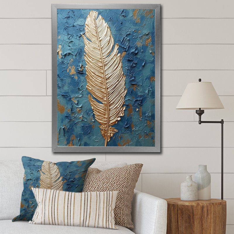«Boho Glam Exquis Gold on Blue Feather», reproduction d'art sur toile, H 44 po x l 34 po x P 1,5 po, Cadre simple argenté