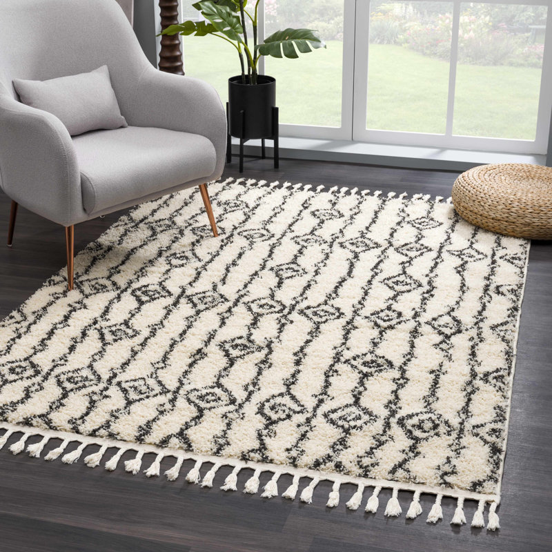 Tapis marocain beige à poils longs Makassar