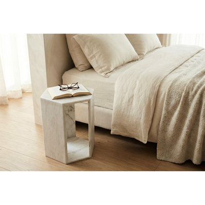 Table d'appoint hexagonale en marbre blanc, 100% marbre, pour une chambre à coucher véritable