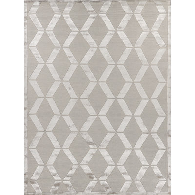 Metro-Velvet Geometric Area Rug in Silver