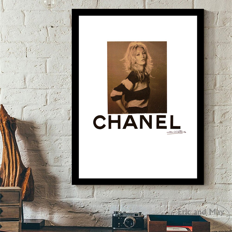 «Kate Moss Designer», reproduction encadrée