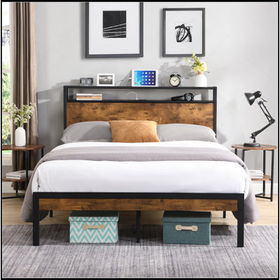 Base de lit plateforme en métal durable avec tête et pied de lit polyvalents pour une expérience de chambre à coucher améliorée