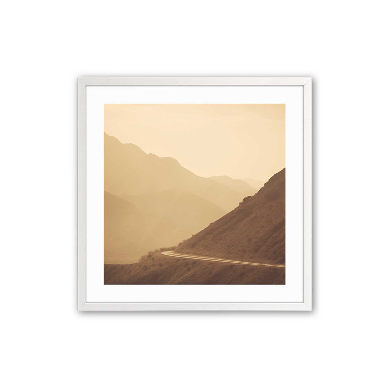 «Through The Mountain Pass I», H 13,75 po x l 13,75 po, Blanc opaque