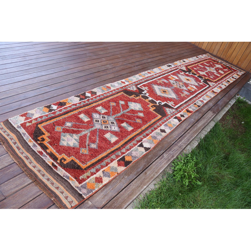 Tapis de couloir vintage turc avec de la laine anatolienne faite à la main dans un style bohémien idéal pour la décoration de couloir