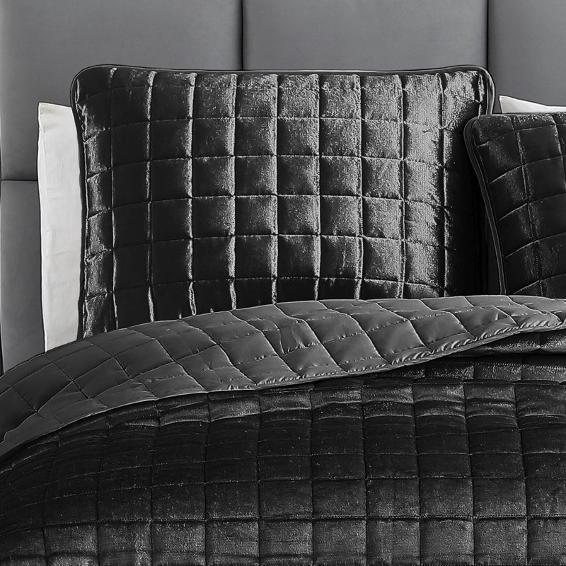 Graphite Velvet Reversible Full/Queen Quilt Set with Shams