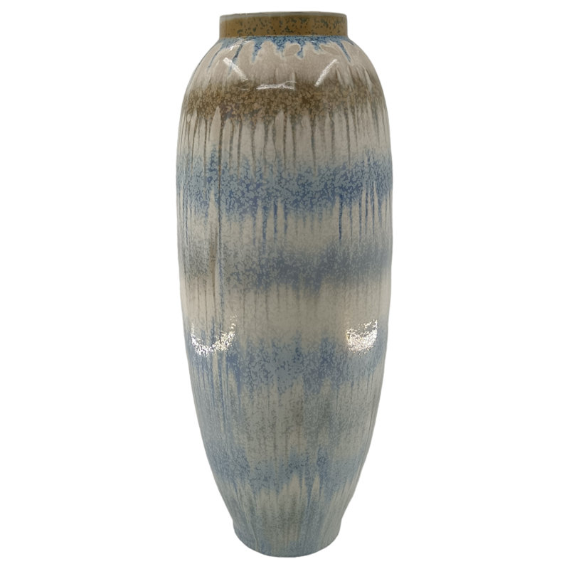 Vase en grès céramique moderne avec un design torsadé unique - Accent décoratif pour les intérieurs contemporains
