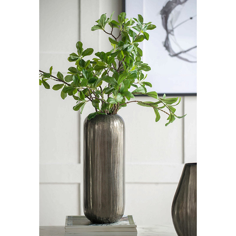 Vase 7 x 7 x 17 po