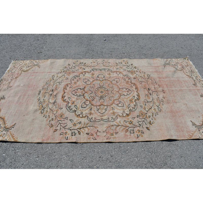 Tapis turc Oushak fait à la main dans des tons délavés pour le salon et les espaces orientaux bleu / rose