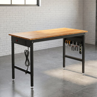 Établi réglable de 59 pouces avec rangement pour garage, banc de travail robuste avec panneau perforé et prise de courant Capacité de charge de 2 000 lb pour la table de soudage en bois franc