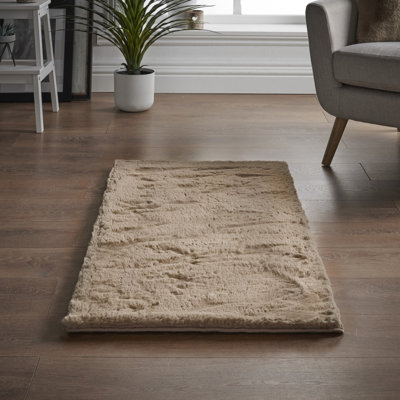 Rosenda Area Rug