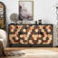 Armoire de rangement vieillie avec motif nid d'abeille