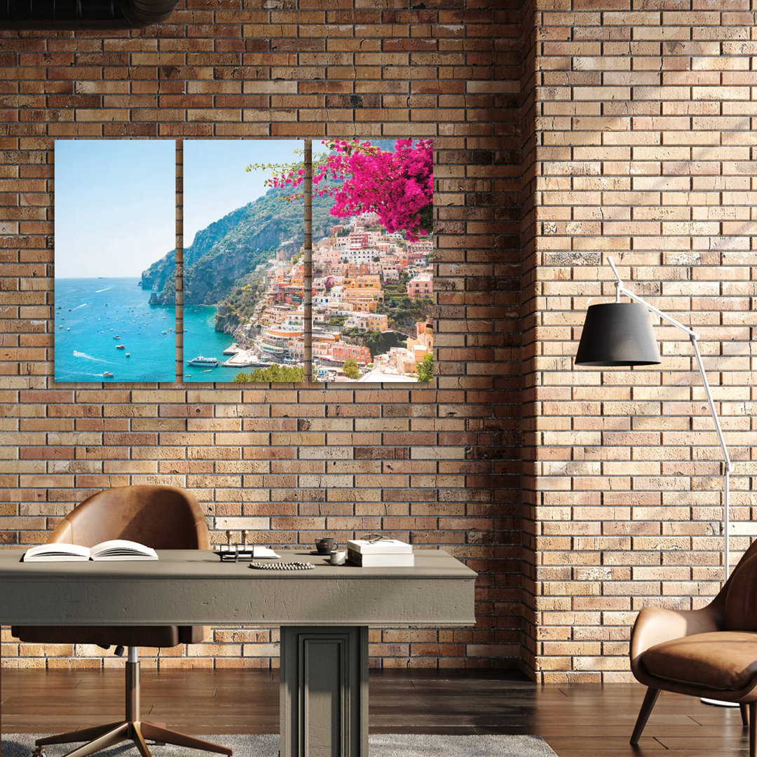 Perfectly Pink Positano Beach von Victoria Metaxas - Giclée-Leinwand ohne Rahmen auf Leinwand