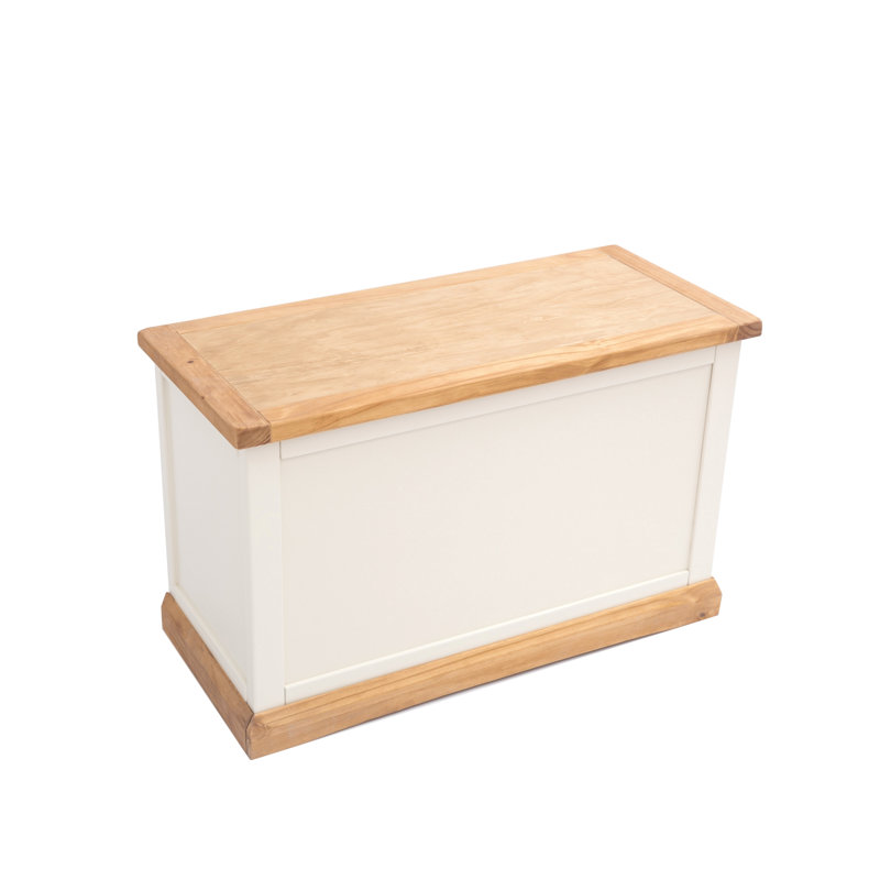 Liv Blanket Chest