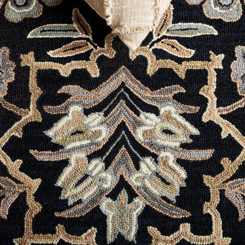 Bijal Hand Tufted Wool Cotton Floral Rug in Beige/Black, Round 4'