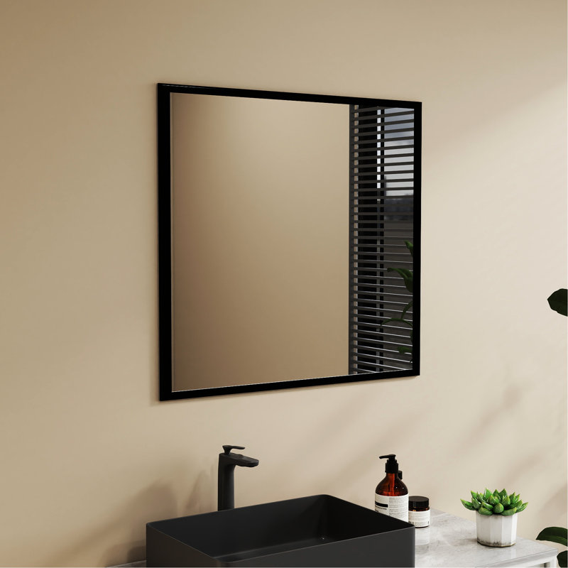 Miroir de salle de bain en aluminium noir avec une largeur de 32 pouces, avec et déformant, finition moderne, réflexion pour le couloir, large, corrosion par gauchissement, esthétique, vue claire et précise