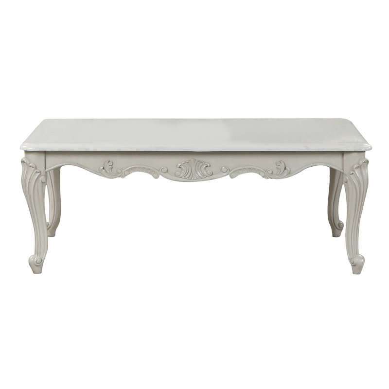Table basse de style traditionnel en bois