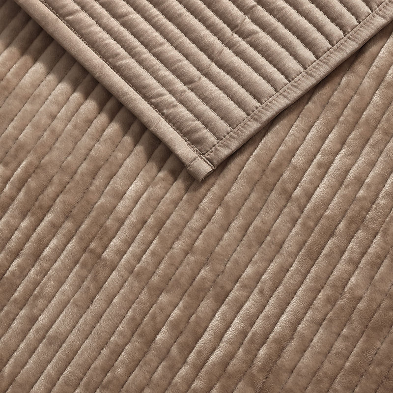 Ensemble de couvre-lit Ruby 3 pièces taupe très grand Ruby, Couvre-lit très grand et 2 taies de très grande , Taupe