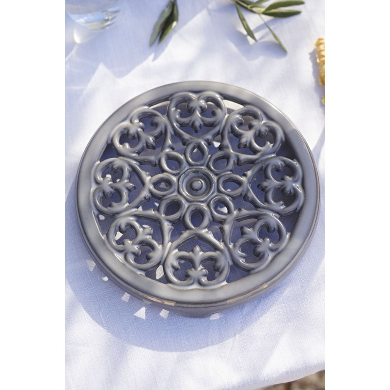 Staub Cast Iron 9-inch Round Lilly Trivet, Graphite Gray