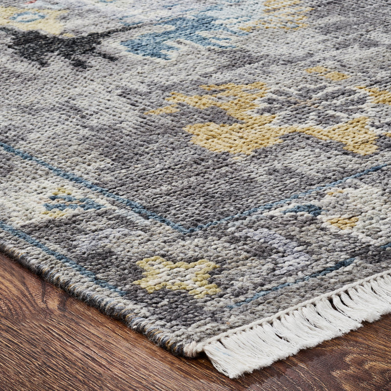 Timeless Fusion Wool Floral Area Rug in Gray, Rectangle 6' x 9'