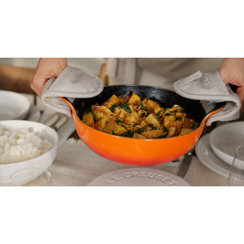 Le Creuset Pot Grips Sable, Tan