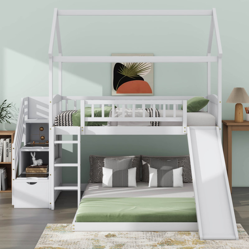 Lit simple superposé au dessus d'une chambre double avec glissade et escalier, Blanc