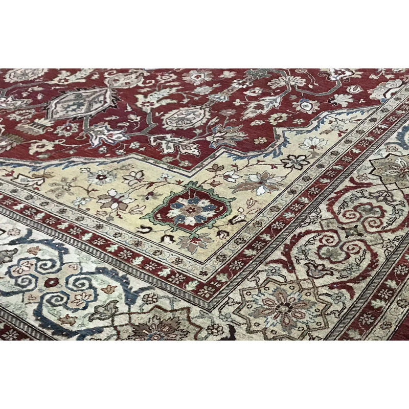 Signature Wool Oriental Area Rug