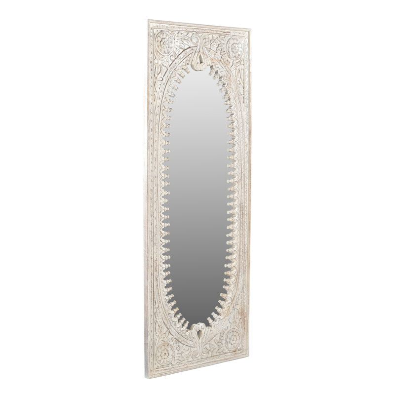 Miroir Kiara en bois massif sculpté à la main à finition blanche patinée