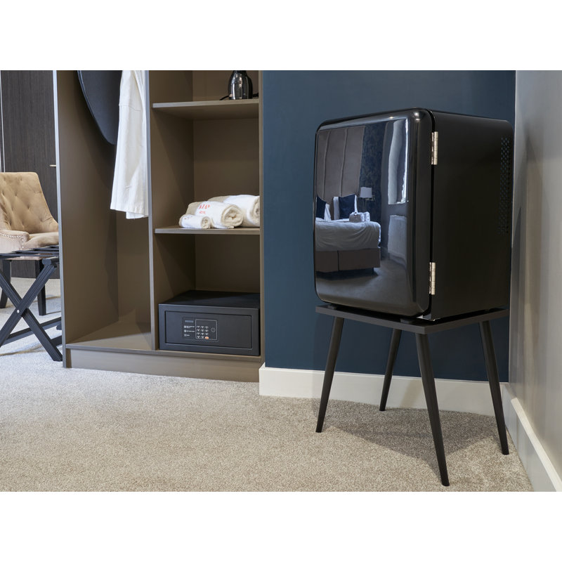 Corby Of Windsor 0.04m³ L Freestanding Mini Fridge, Black