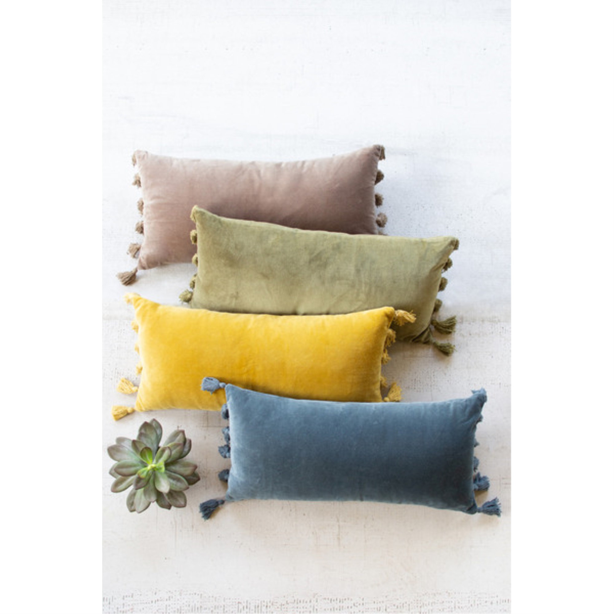 Everly Quinn Rectangular Velvet Pillow Cover & Insert | Wayfair