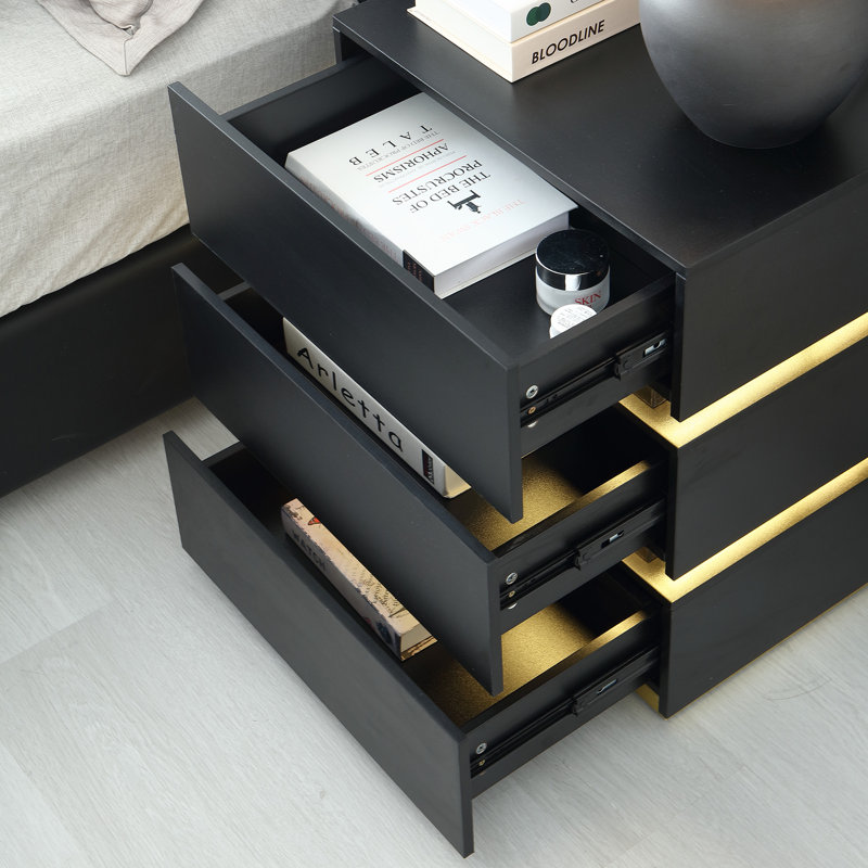 Table de chevet noire, table de chevet cannelée à DEL avec station de charge, petite table de chevet à 3 tiroirs, table de chevet avec ports USB, table de bout moderne pour chambre à coucher / salon