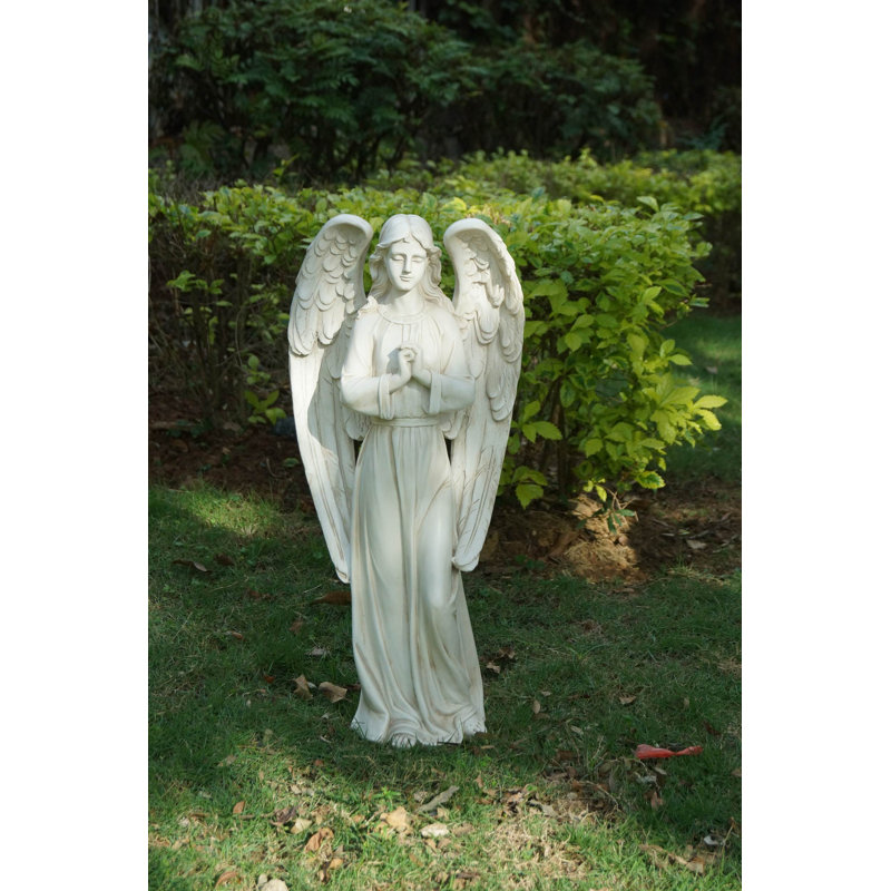 Statue ange debout