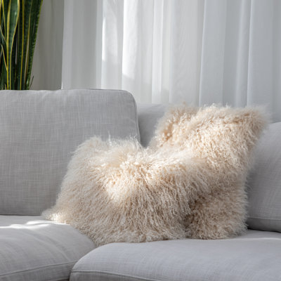 Coussin en fourrure bouclée Curla