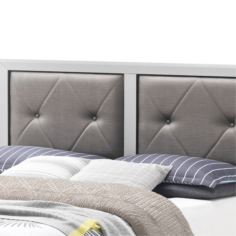 Lit très grand champagne argenté, 81,97 po L 87,51 po x P 53,25 po, pour le style de chambre à coucher