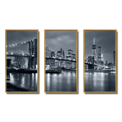 «Panorama New York City At Night - Cityscape», ensemble d'art mural sur toile encadré