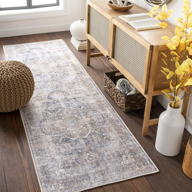 Glendale Heights Washable Oriental Indoor Rug, Runner 2'7" x 7'10"