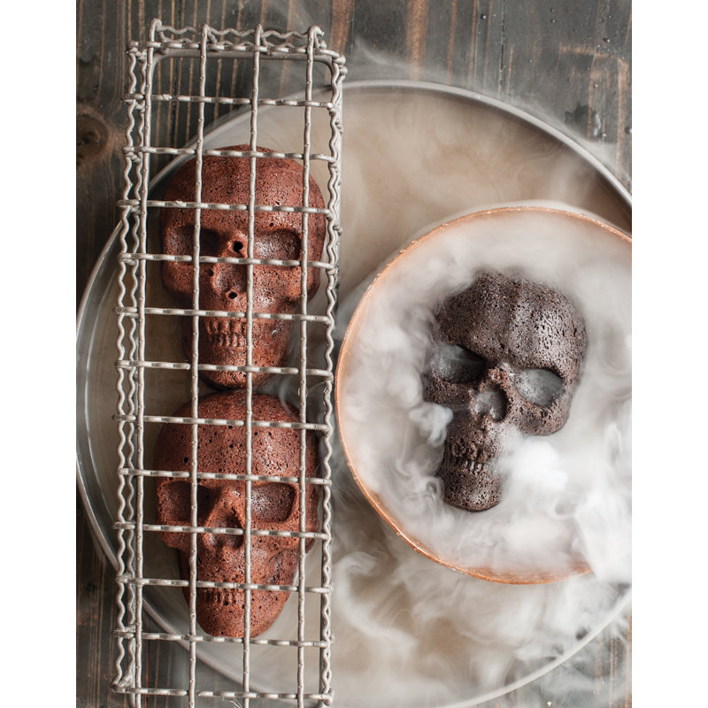 Nordic Ware Fall Harvest Series Skull Cakelet Pan