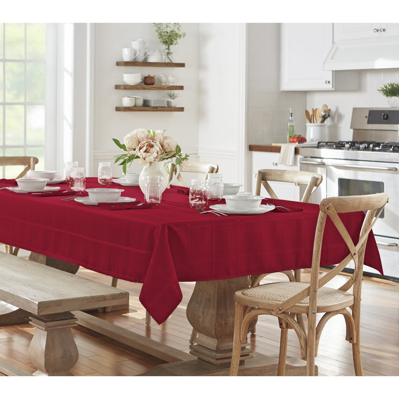 Nappe Ramiro, L 84 po x l 60 po, Rouge poinsettia