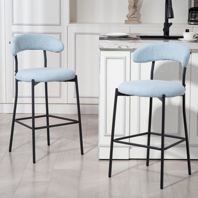 Tabourets de bar de 26 po de hauteur comptoir avec housse en tissu Teddy, base thermolaquée noire et repose-pieds confortable pour îlot de cuisine