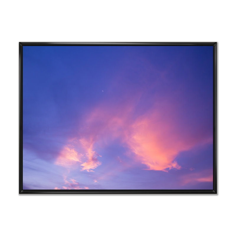 «Beach Sunrise With Dramatic Sky IV», reproduction sur toile, H 12 po x l 20 po x P 1 po, Cadre flottant noir