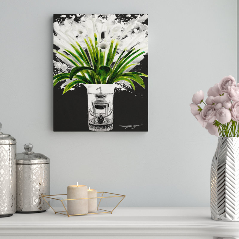 «Lillys Gray», impression, Toile tendue, H 30 po x l 18 po x P 1 po