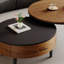 Table basse rétro aux couleurs contrastantes