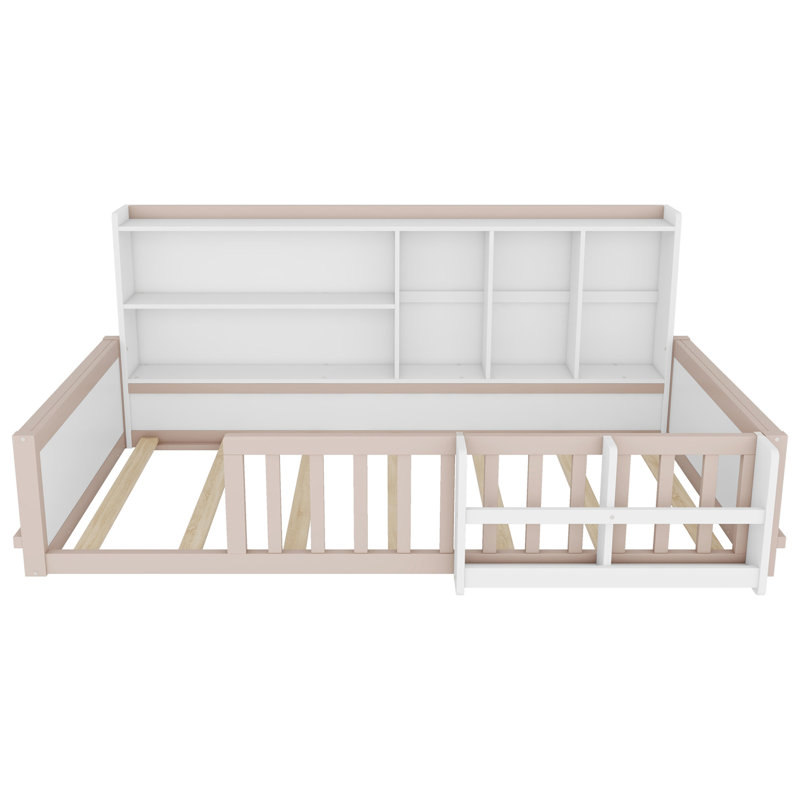 Cadre de lit plateforme simple en bois pour enfants avec clôture de garde-corps, tablettes de rangement latérales et étagère à livres, lit de plancher compact, blanc et blanc
