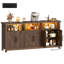 Buffet de 170 cm avec éclairage DEL et prises électriques, en noyer, avec 6 portes cannelées en forme de V et étagères réglables, pouvant servir de coin café ou de meuble TV.