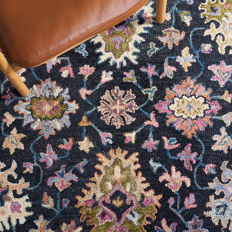 Hand Tufted Wool/Cotton Oriental Rug in Beige/Black/White, Rectangle 6' x 9'