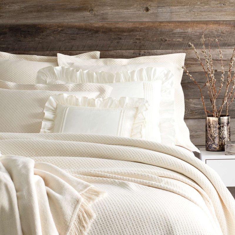 Petite Trellis Matelasse Coverlet, King Coverlet, Ivory