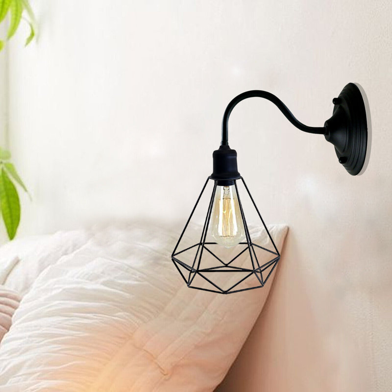 LaJuante Armed Sconce, Black, No