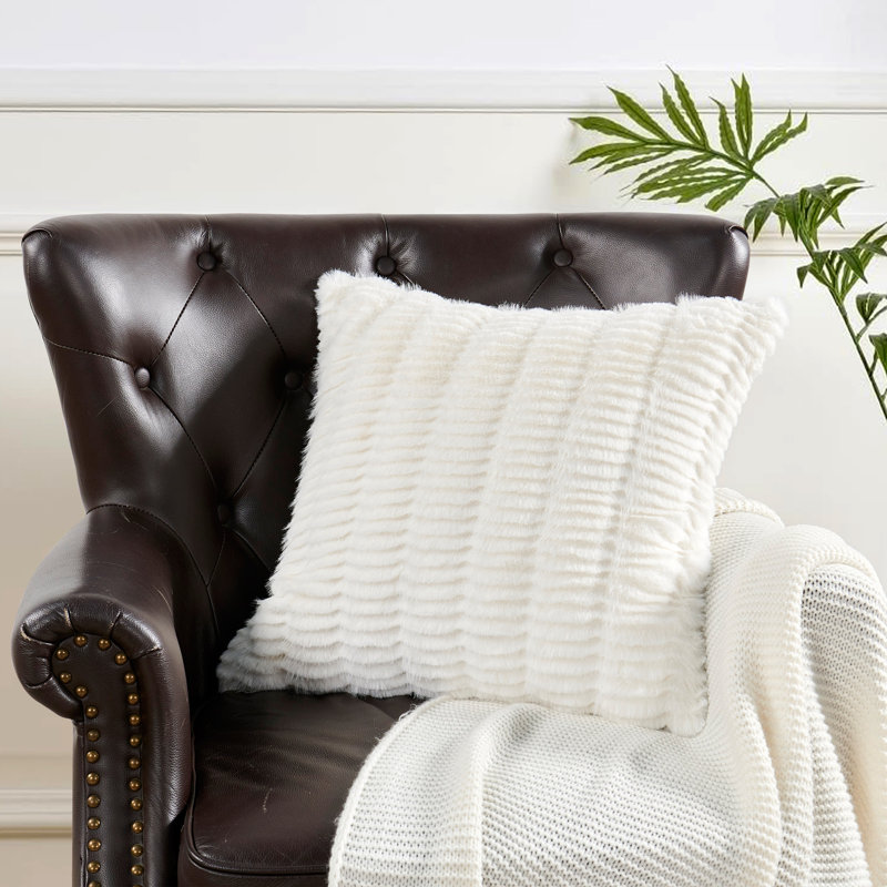 Housse de coussin en fausse fourrure Shaggy, Blanc