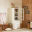 Armoire de garde-manger avec porte vitrée et fenêtre en treillis, vitrines avec rangement