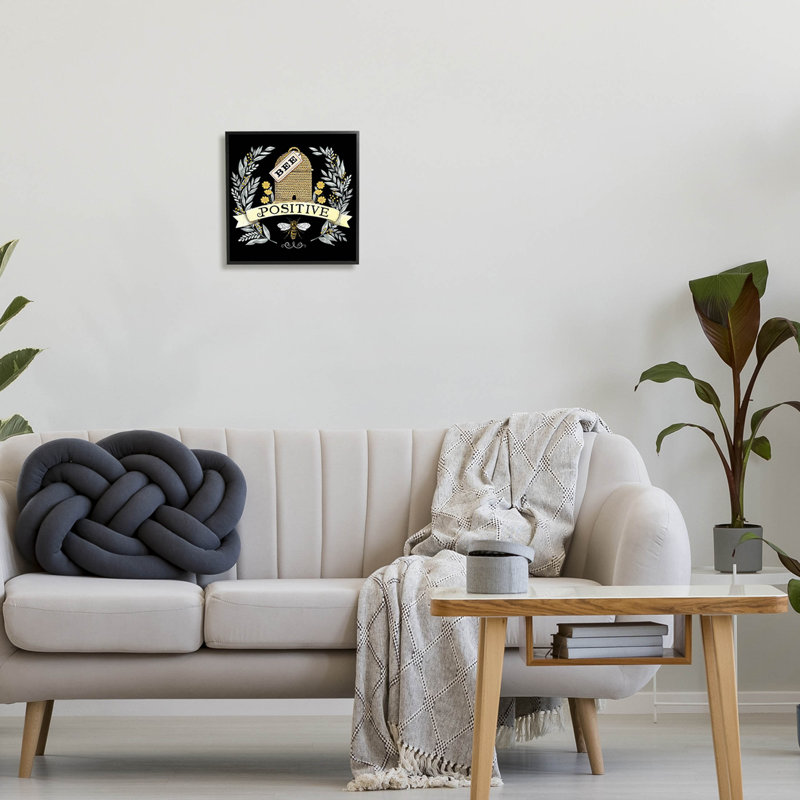 «Bee positive vintage hive», estampe numérique par Deb Strain, H 12 po x l 12 po x P 1,5 po, Giclée encadrée noir minuit